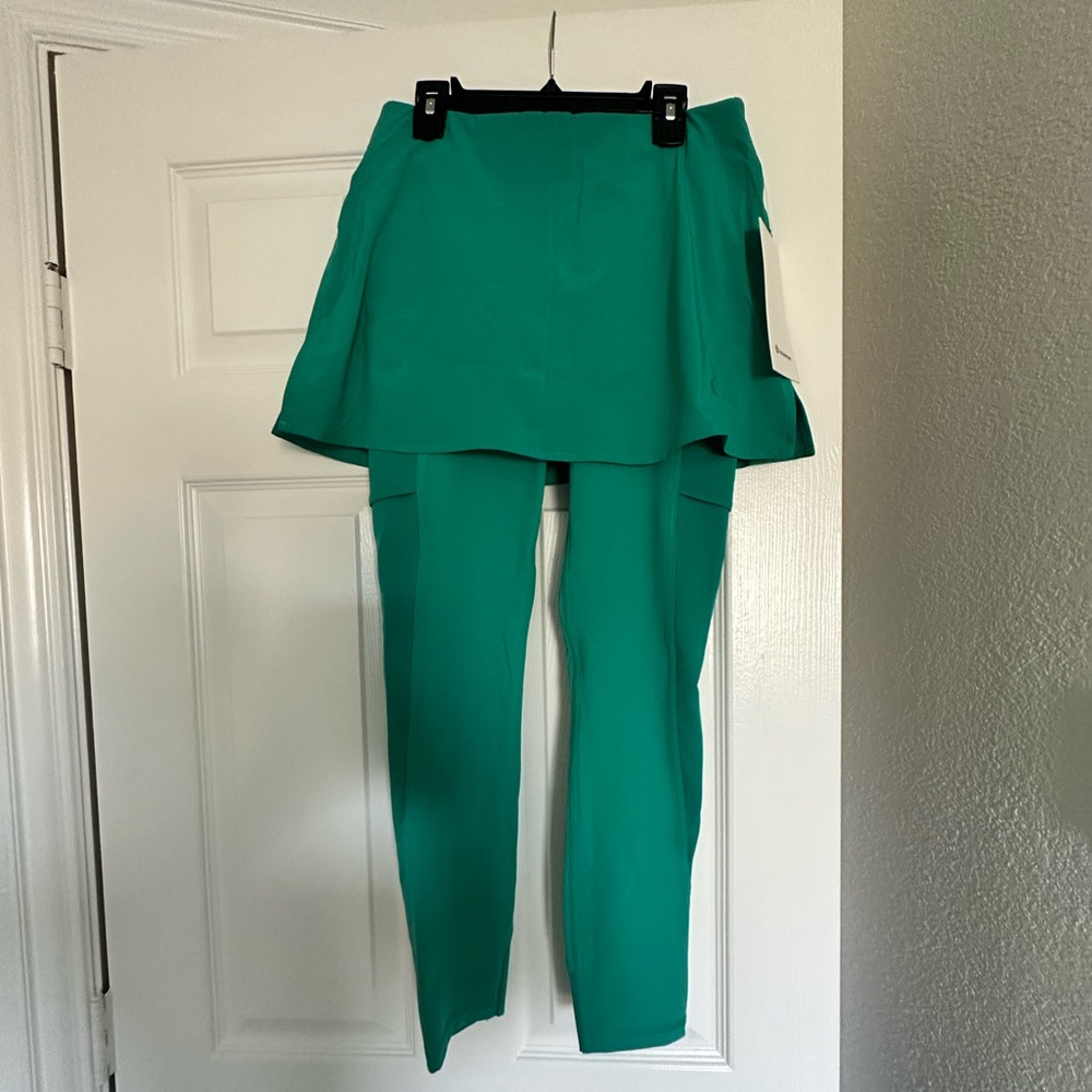 Lululemon 2-in-1 skirt tight Tennis 25” Maldives green NWT